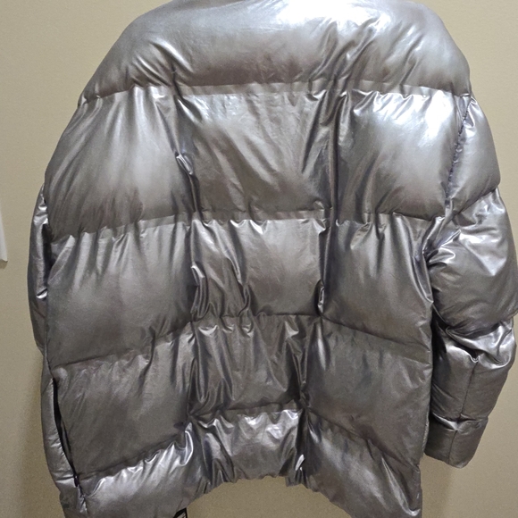 Silver Puffer Jacket Oversized by Ivy Park - Picture 7 of 7